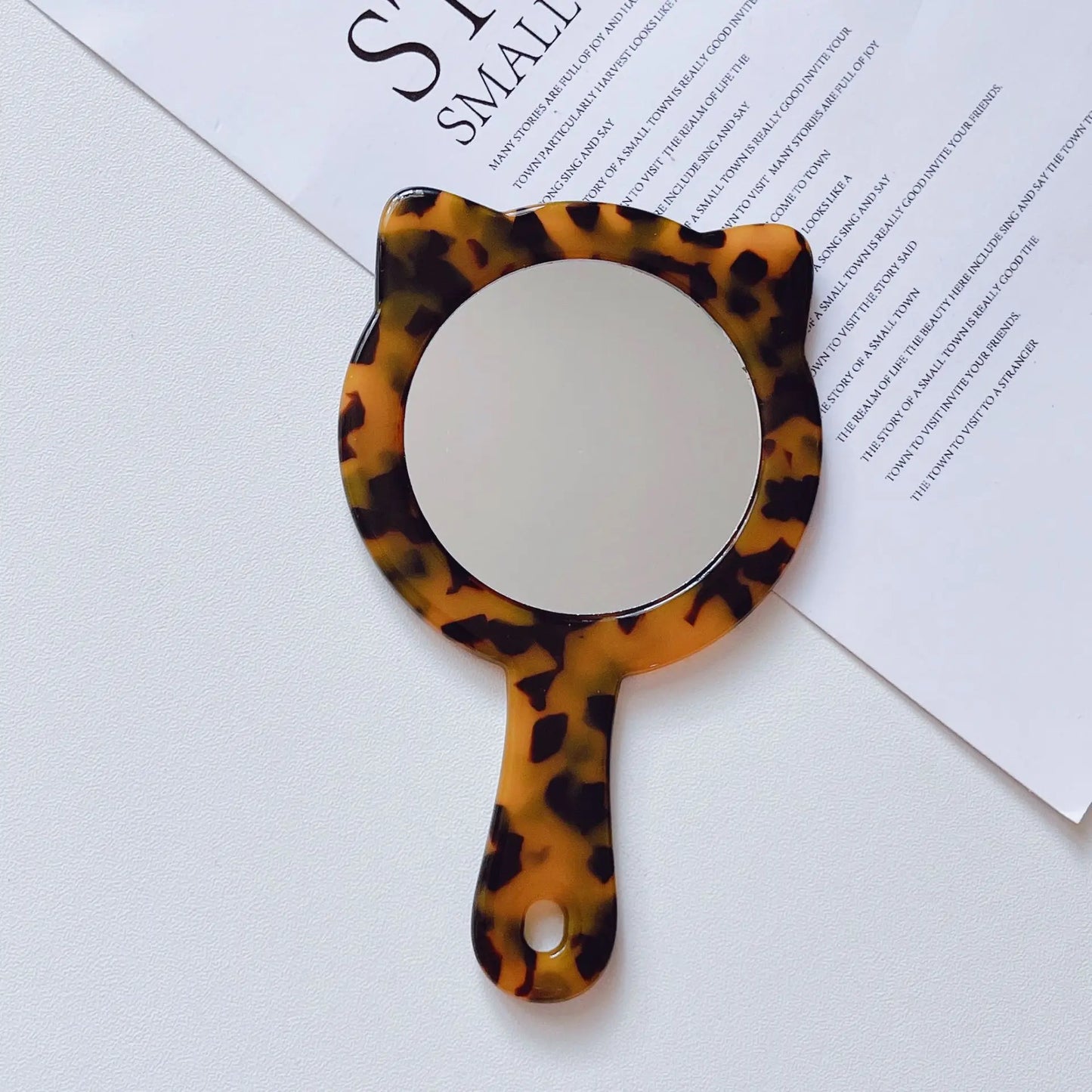 Zonyin Custom Logo Portable Cat-Shape Handheld Makeup Mirror Acetate Handle Small Cute Cosmetics Mirror for Women's Travel Use