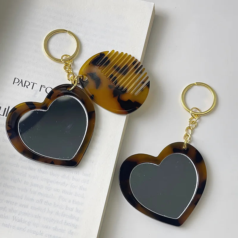 Zonyin New Design Acetate Mini Love Makeup Mirror and Comb KeyChain Heart-Shape Cute Cosmetic Mirror With Schoolbag Accessories