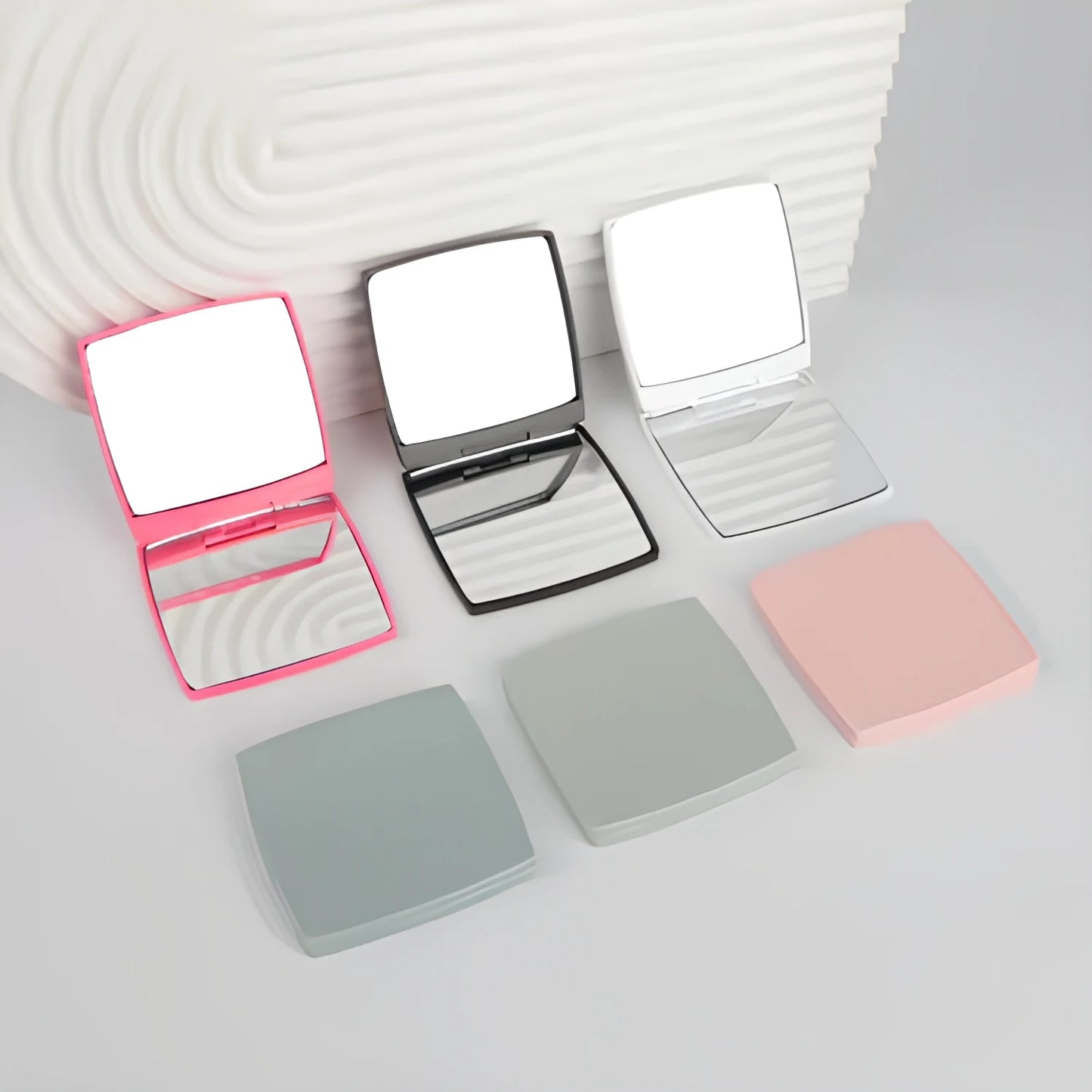 Zonyin Hot Selling Customized logo Simple square Flip Plastic Makeup Mirror Mini Portable Folding Pocket Mirror for Women Gift