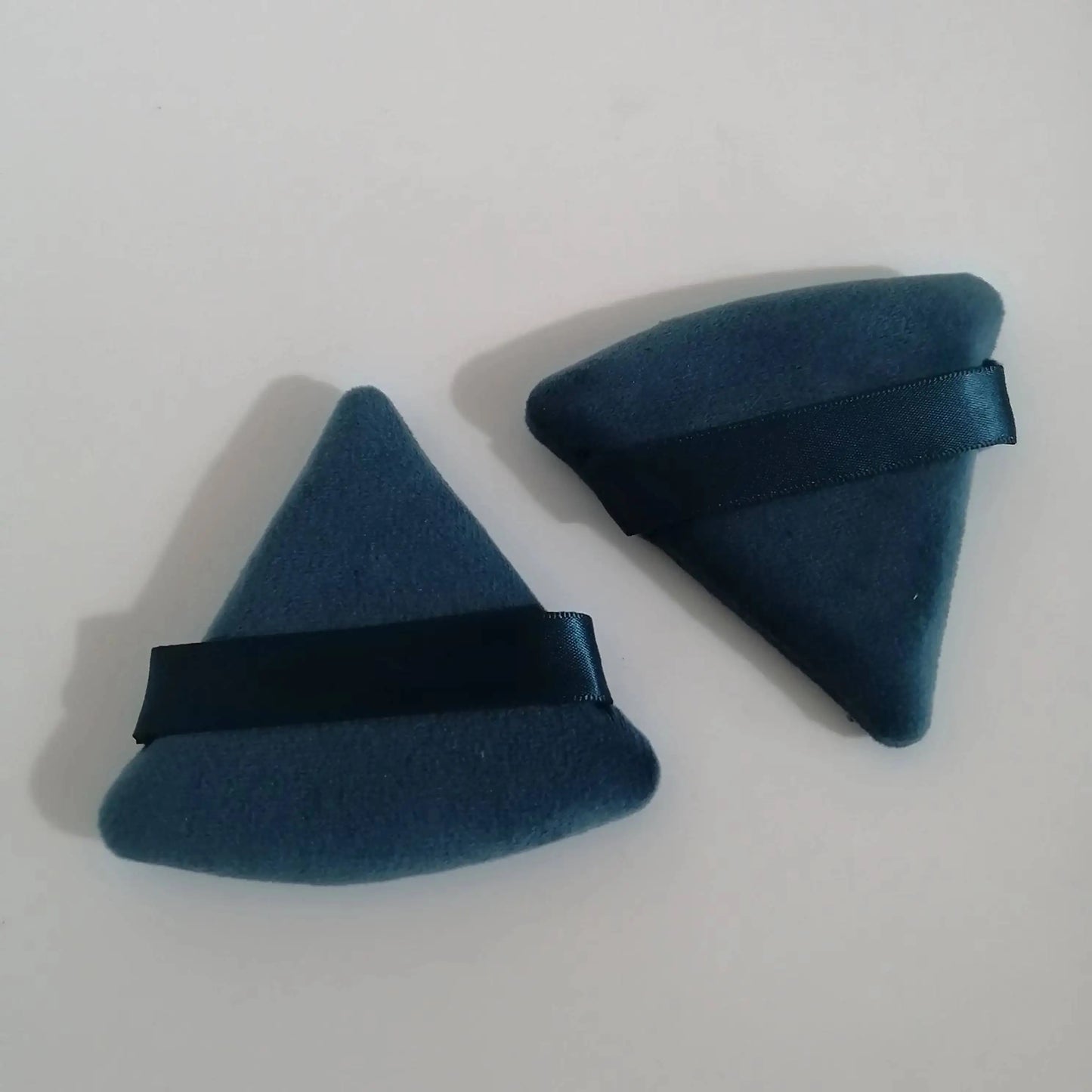 Zonyin Hot Selling Face Soft Velour Makeup Puff Big Equilateral Triangle Powder Puff for Loose Powder Body Powder