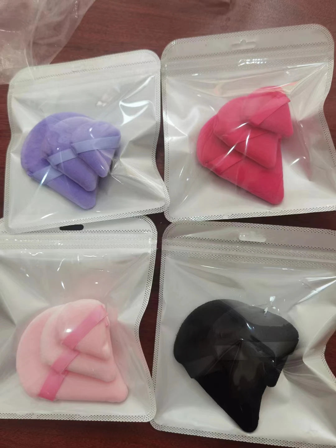 Zonyin Wholesale 3pcs Black Velvet Triangle Powder Puff Custom Logo Soft Mini Large Face Powder Puff for Make up