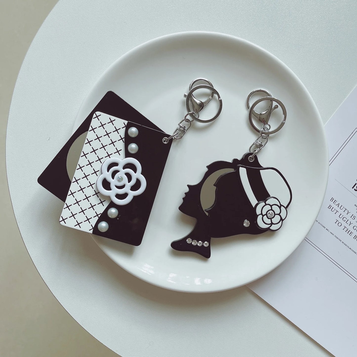 Zonyin Hot Selling Acetate Portable Small Makeup Mirror Key Chain Bag Pendant Accessories Wholesale for Girls Gift