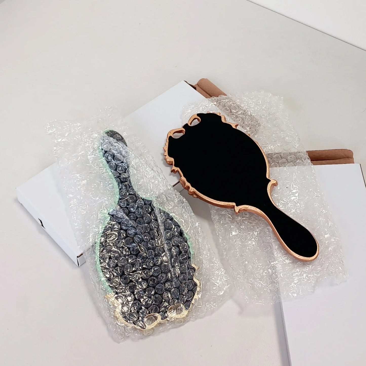 Zonyin European Style Vintage Resin Handheld Makeup Mirror Oval Shaped Rose Flower Carved Cosmetic Mirror for Women Lady Wedding