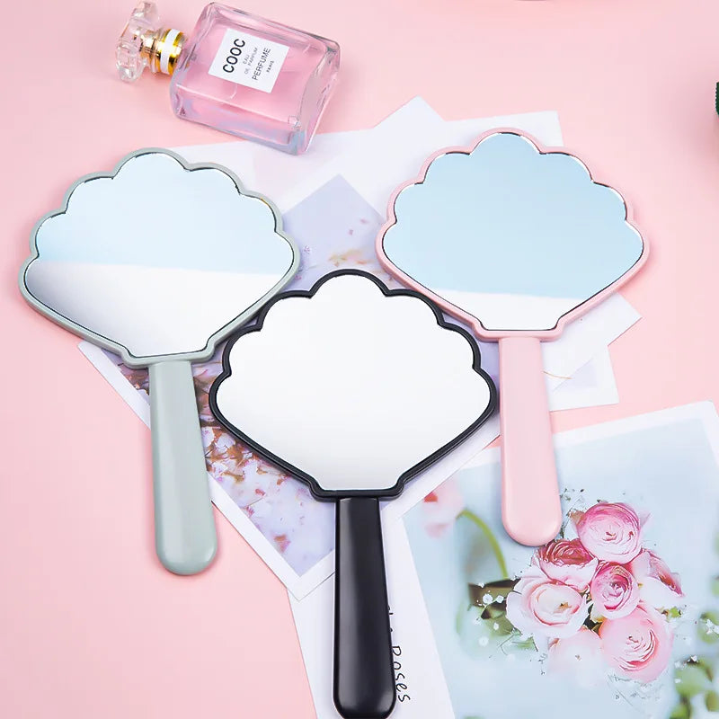 Zonyin Custom Logo Shell Shaped ABS Plastic Cosmetic Mirror Portable Single-Sided Mini Handheld Hand Makeup Mirror for Beauty