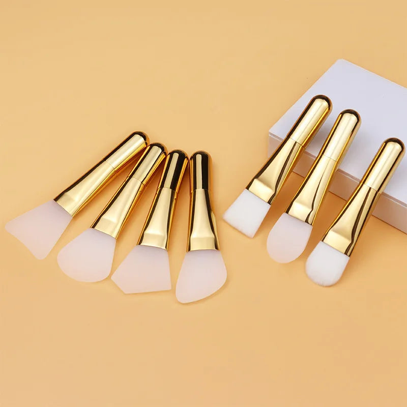 Single Beauty's Colorful Silicone Disposable Vegan Clay Mask Brush Synthetic Hair Fan Brush for Cheek Use with Concealer