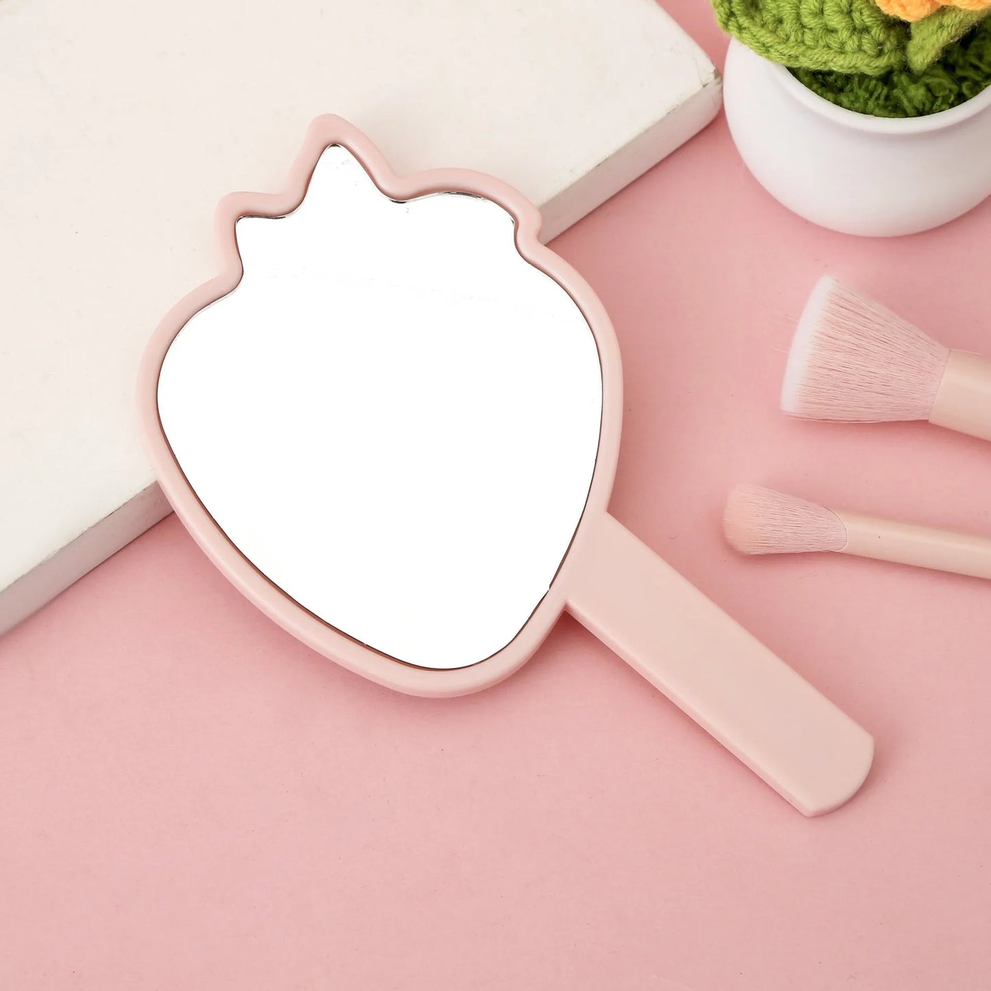 Zonyin New Arrival Strawberry Shape Customized Portable Mini Handheld Plastic Cosmetic Makeup Mirror for Children Girls