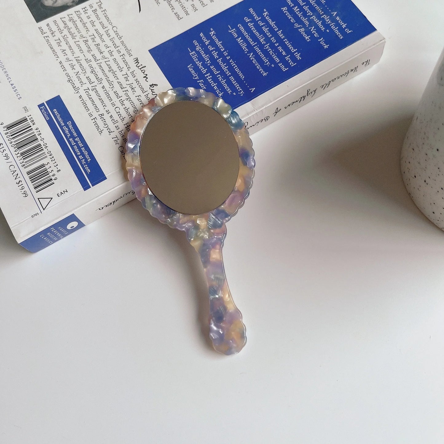 Wholesale Oval Handheld Pocket Mirror Floral White Acetate Portable Travel Makeup Mirror with Small Handle Zonyin