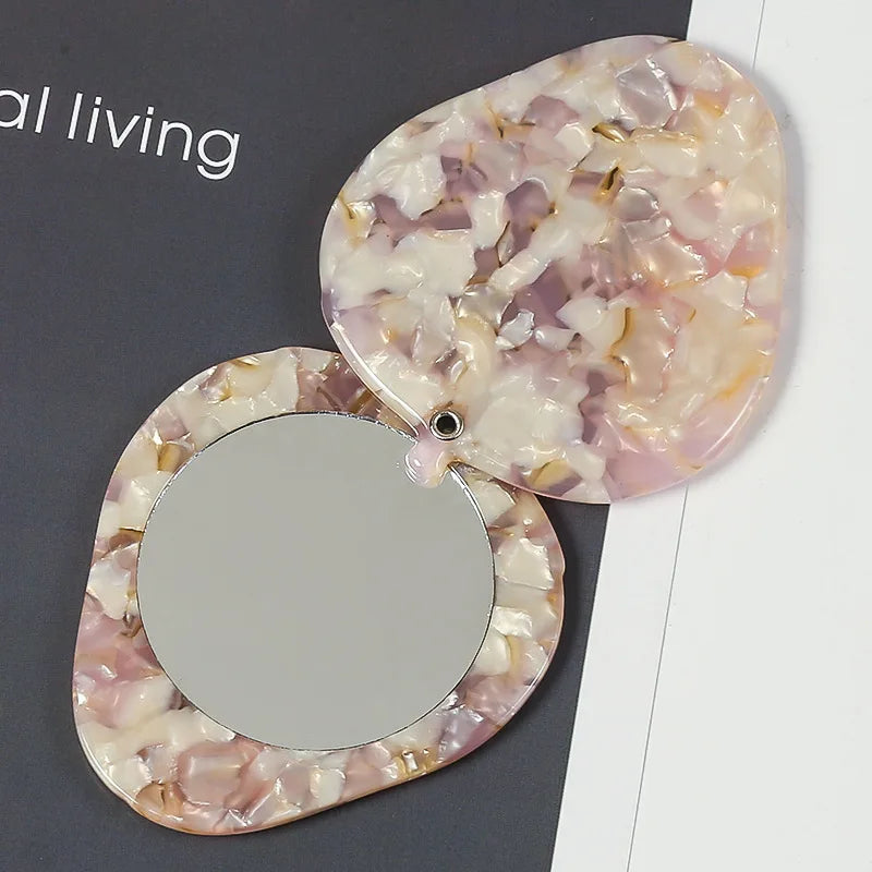 Wholesale Wholesale Customized Acetate Cute Leaf Strawberry-Shape Small Portable Mini Pocket Mirror With Handheld Mirror