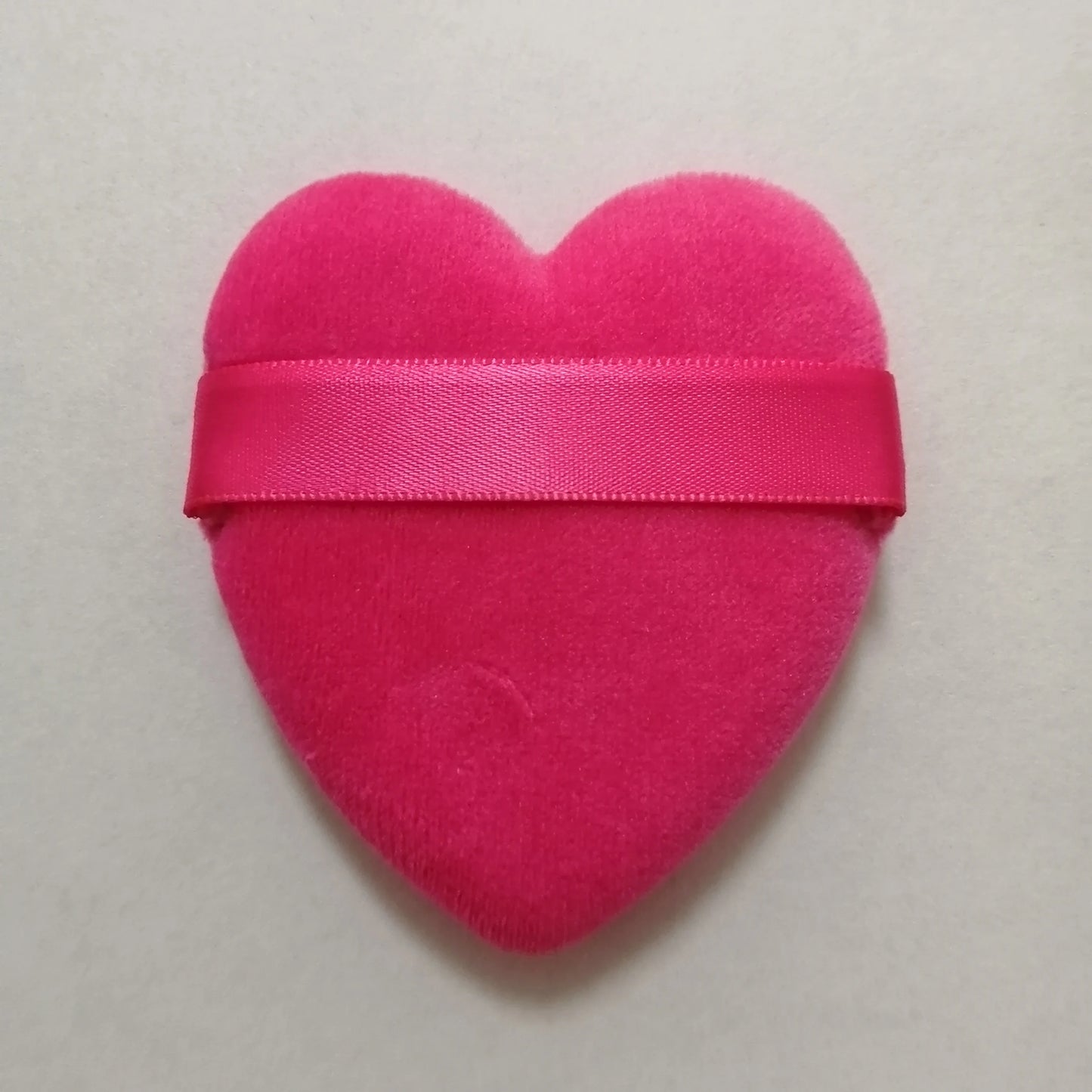 Zonyin Cute Heart Shaped Velvet Powder Puff Soft Love Design Velour Makeup Sponge Puff Cosmetic Powder Puff for Girls