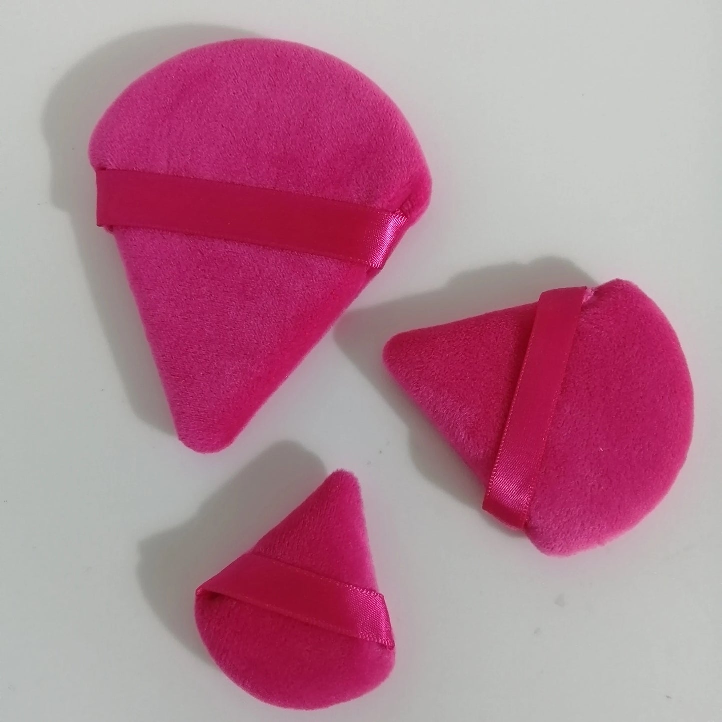 Zonyin Wholesale 3pcs Black Velvet Triangle Powder Puff Custom Logo Soft Mini Large Face Powder Puff for Make up