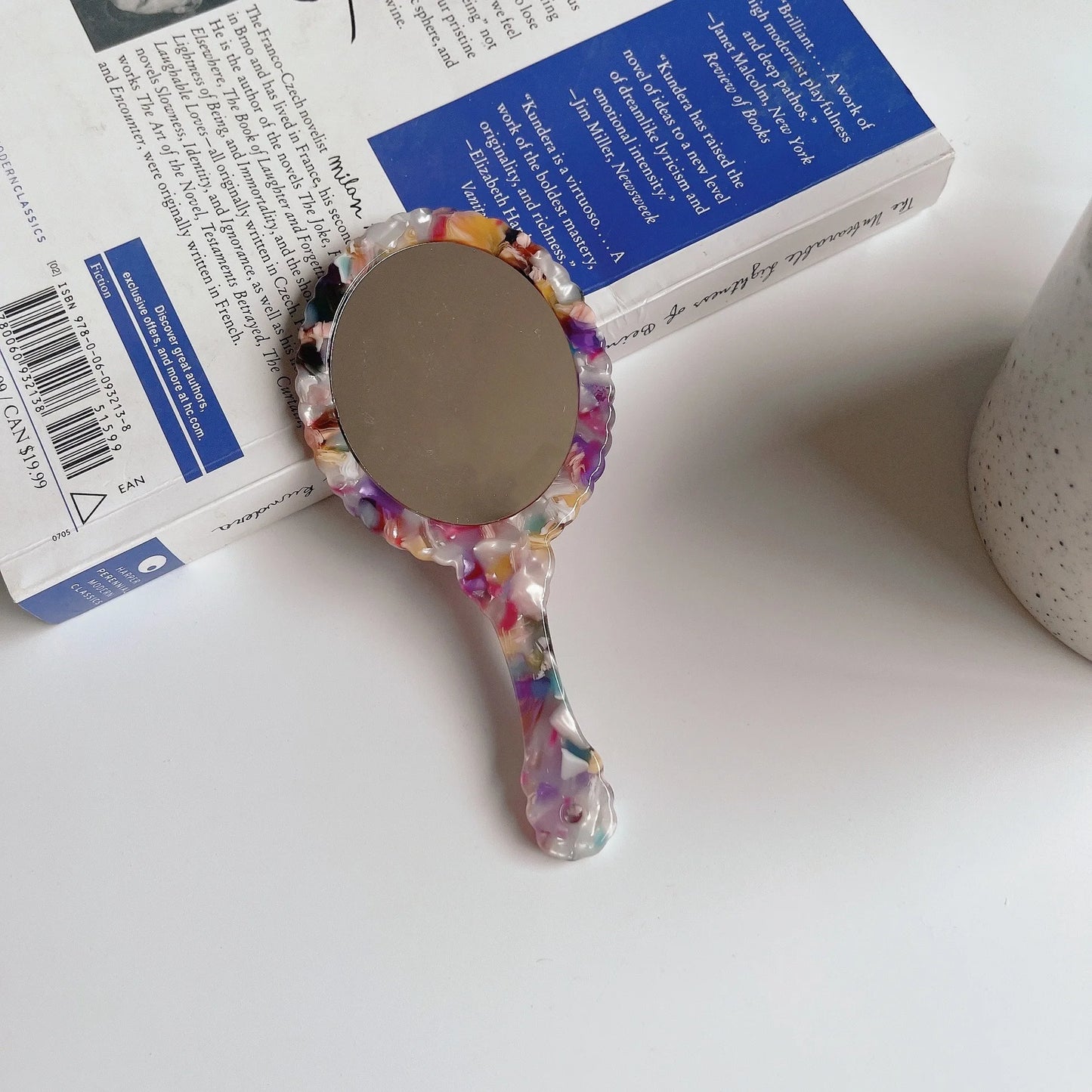 Wholesale Oval Handheld Pocket Mirror Floral White Acetate Portable Travel Makeup Mirror with Small Handle Zonyin