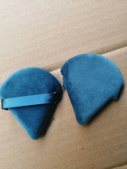 Zonyin Wholesale Super Soft Velour Triangle Powder Puff Custom Logo Label Makeup Puffs Velvet Face Cosmetic Puff for Women