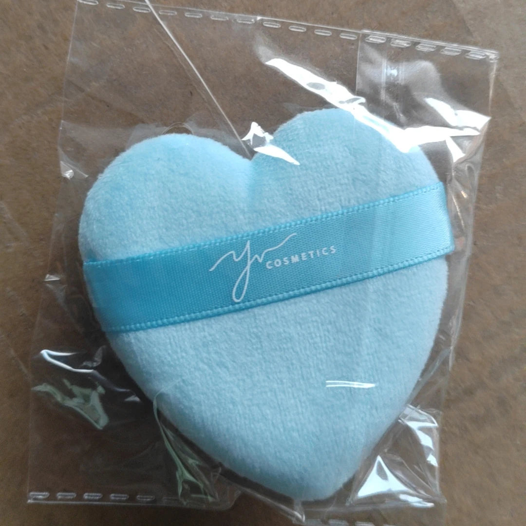 Zonyin Cute Heart Shaped Velvet Powder Puff Soft Love Design Velour Makeup Sponge Puff Cosmetic Powder Puff for Girls