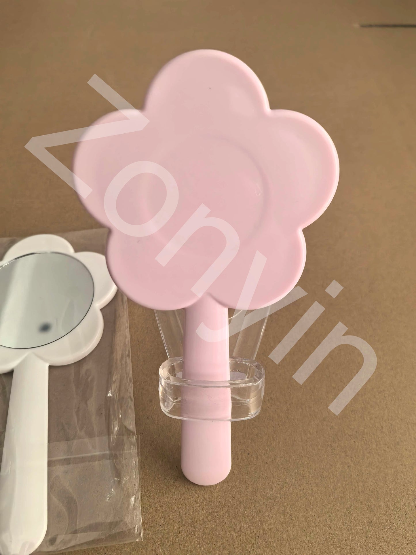 Zonyin Wholesale Custom Plastic Flower Shape HandHeld Mirror Small Round Pink Hand Held Makeup Mirror for Women Gift