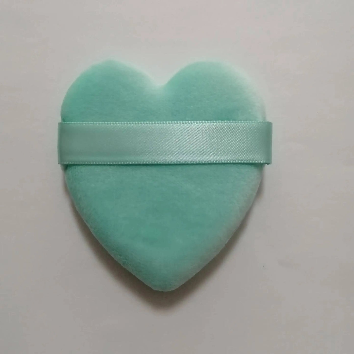 Zonyin Cheap Promotional Gift Beauty Makeup Powder Puff Super Soft Velvet Pink Heart Powder Puff for Women