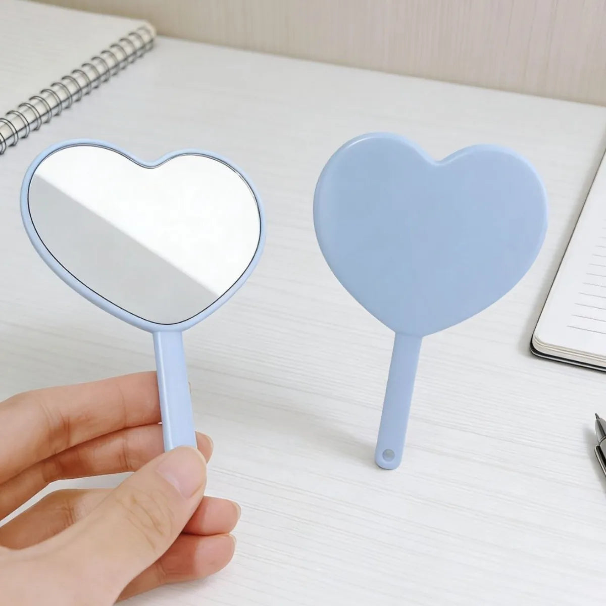 Wholesale Mini Heart Shaped Mirror HD Custom Logo Plastic Hand Held Makeup Mirror Cute Portable Cosmetic Pocket Mirror for Women