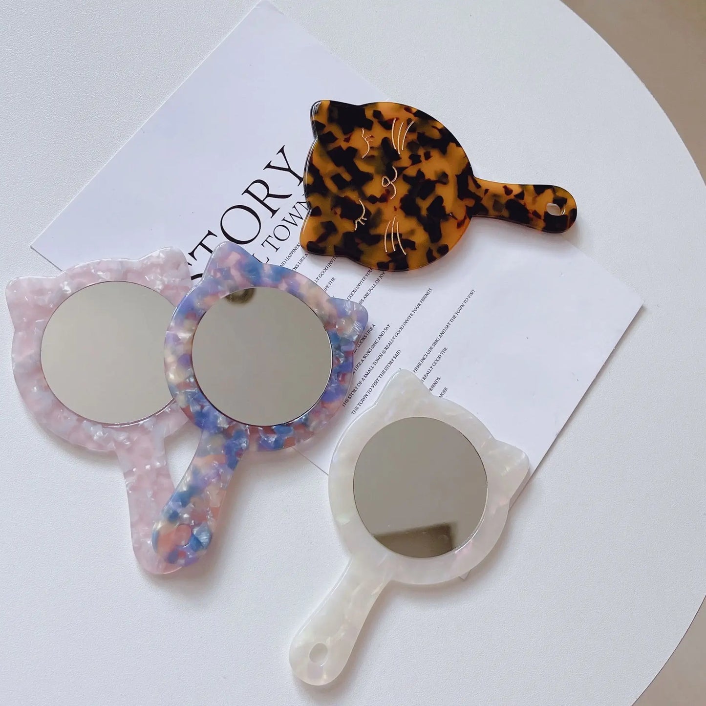 Zonyin Custom Logo Portable Cat-Shape Handheld Makeup Mirror Acetate Handle Small Cute Cosmetics Mirror for Women's Travel Use