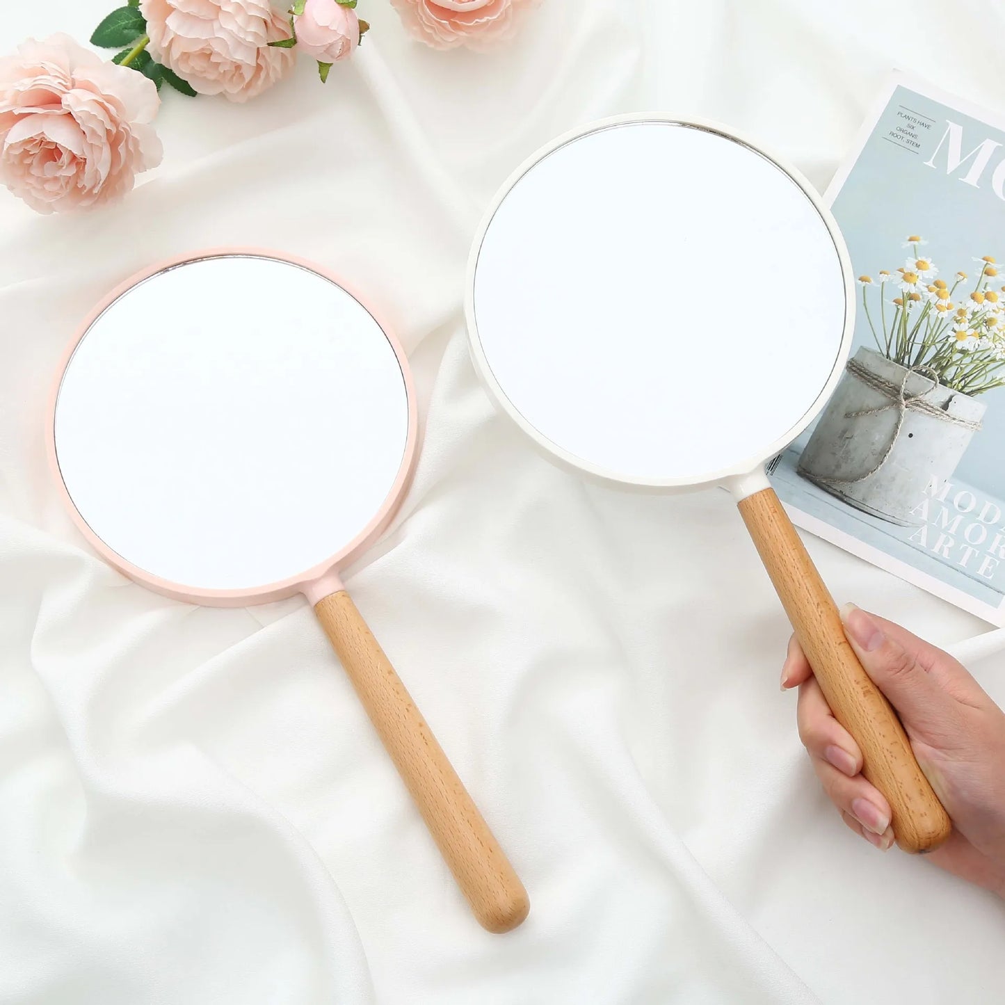 Zonyin Custom Logo Plastic Portable Small Handheld Mirror Round Double Sided Magnifying Cosmetic Mirror With Wooden Handle
