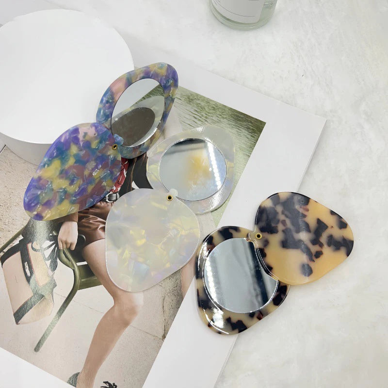 Zonyin Rotate Open Design Heart-Shape Acetate Portable Pocket Cosmetic Mirror Folding Small Travel Makeup Mirror for Promotional