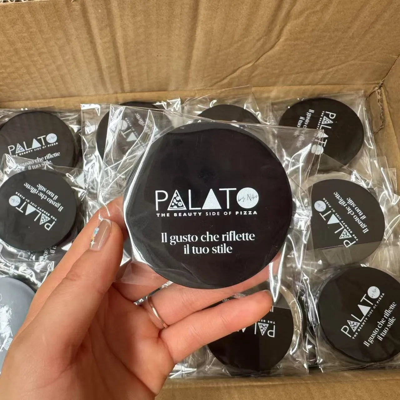 Zonyin Wholesale Plastic Single Side Pocket Mirror Round Portable Mini Mirror Private Label Small Makeup Mirror With Custom logo